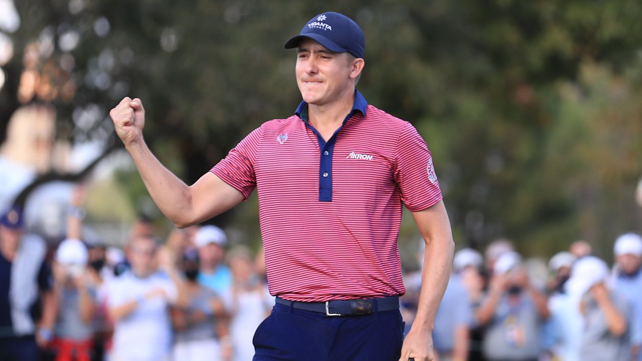 Carlos Ortiz celebrates victory