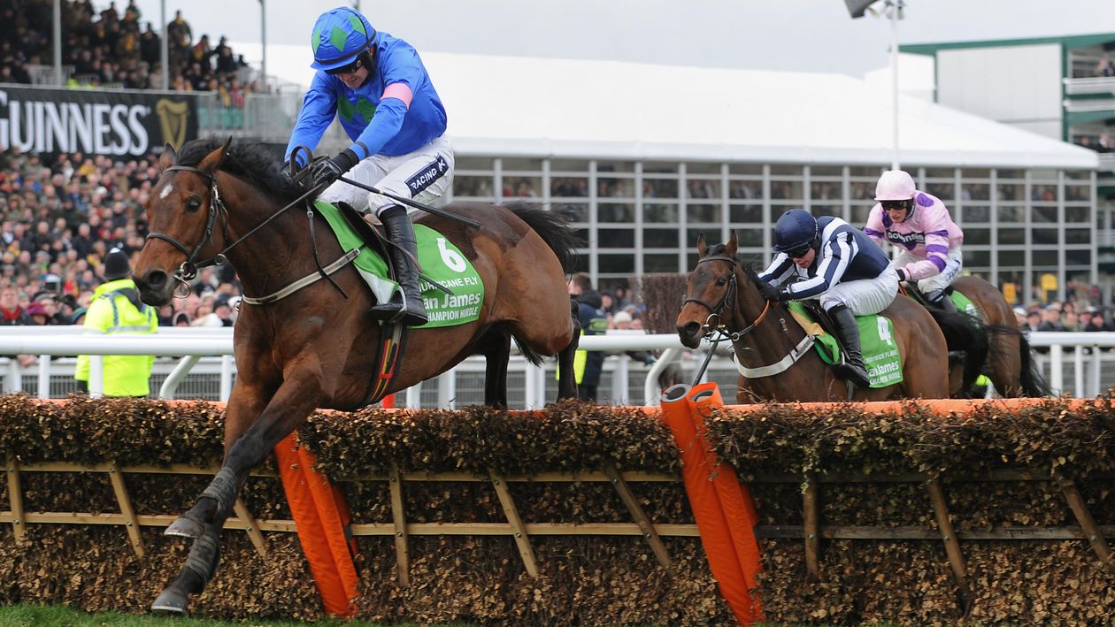 Willie Mullins and Ruby Walsh pay tribute to Hurricane Fly who has died aged 22
