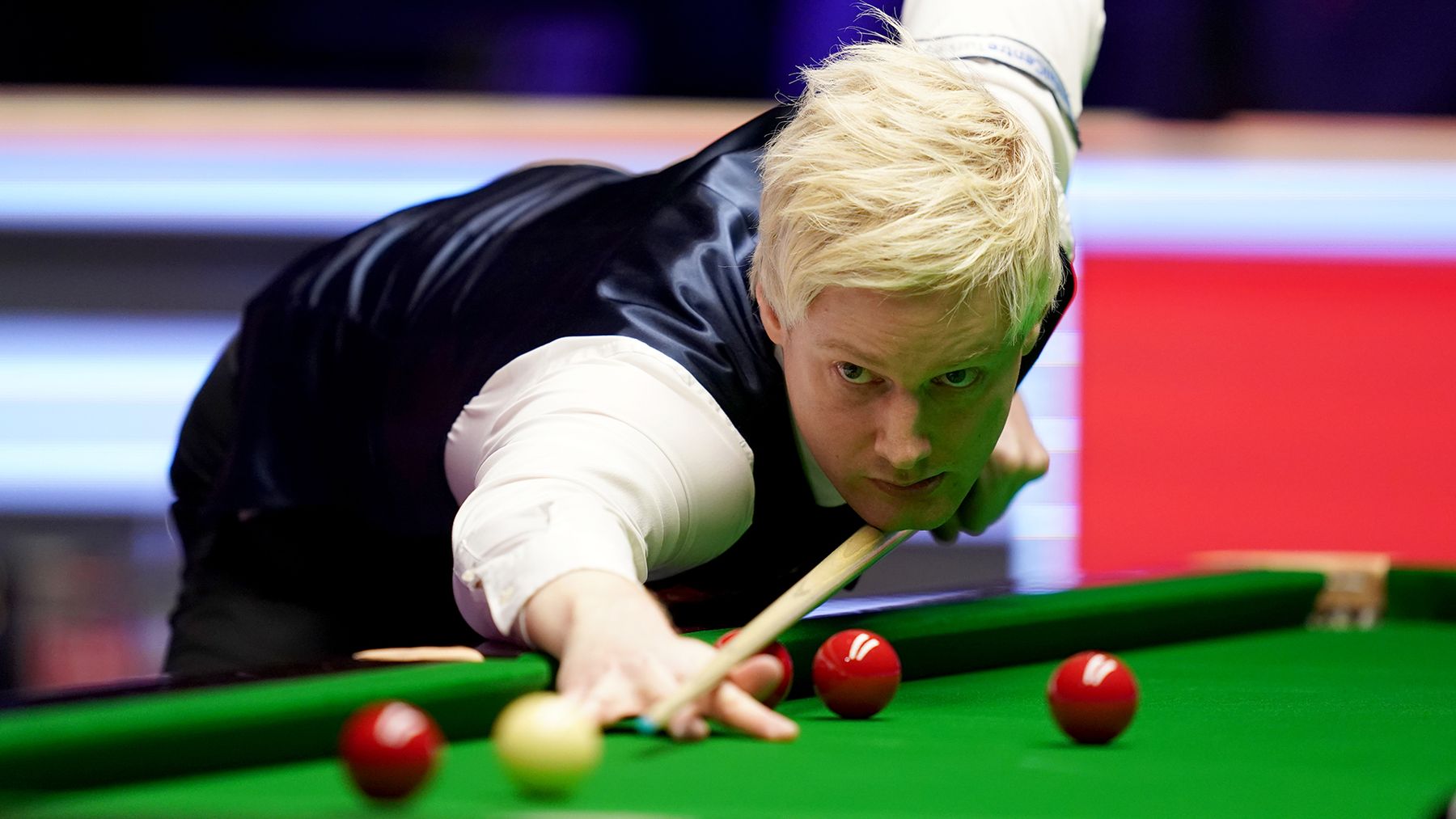 Neil Robertson brushes past Jack Lisowski at snookers Tour Championship