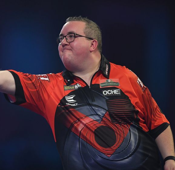 Darts results: Stephen Bunting tops Group 18 with three wins from three