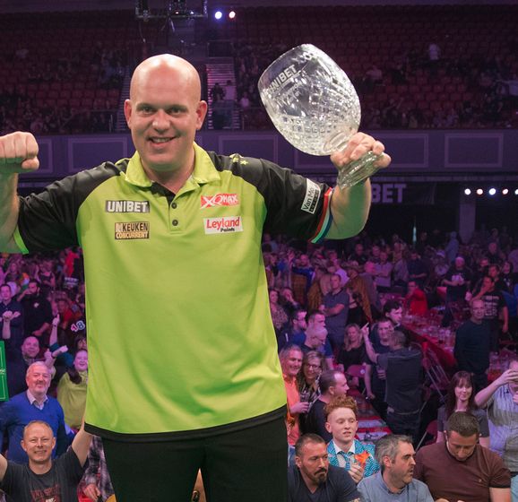 World Grand Prix darts results Michael van Gerwen beats Peter Wright