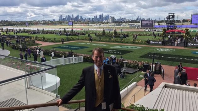 The stage is set and our blogger is picking up tips...