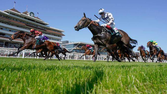 Expert Panel: Weekend Racing including Weatherbys Super Sprint and ...