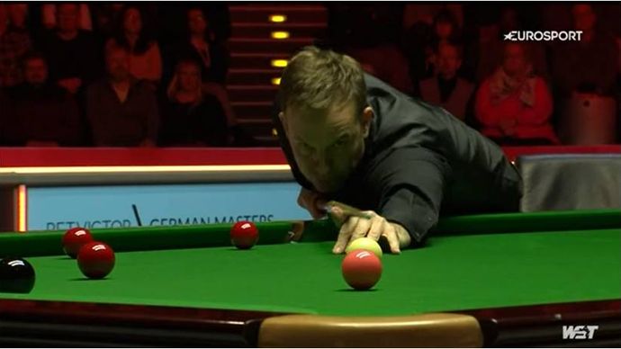 Ali Carter on his way to a hard-fought win (Eurosport)