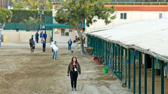 Me: Not looking lost in the Del Mar barns