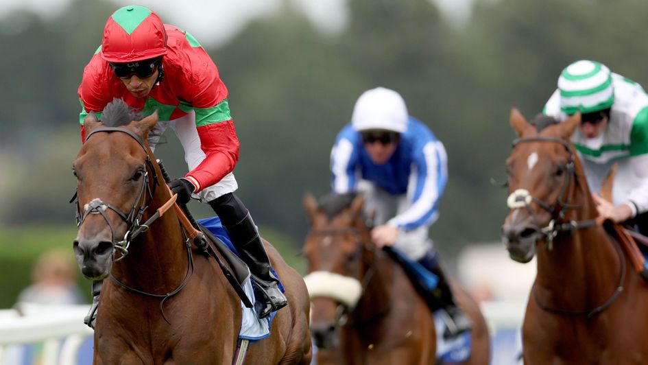 Classic wins from the front at Sandown