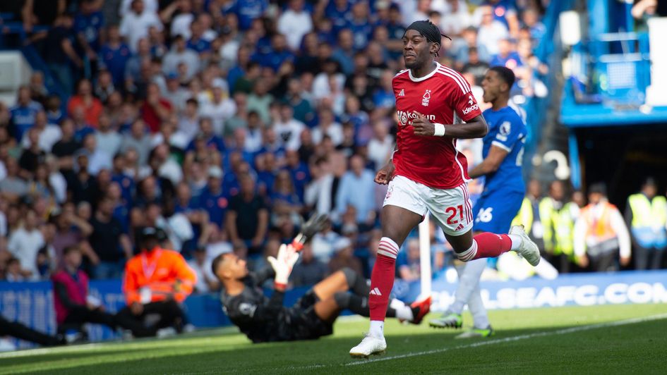 Anthony Elanga scores against Chelsea
