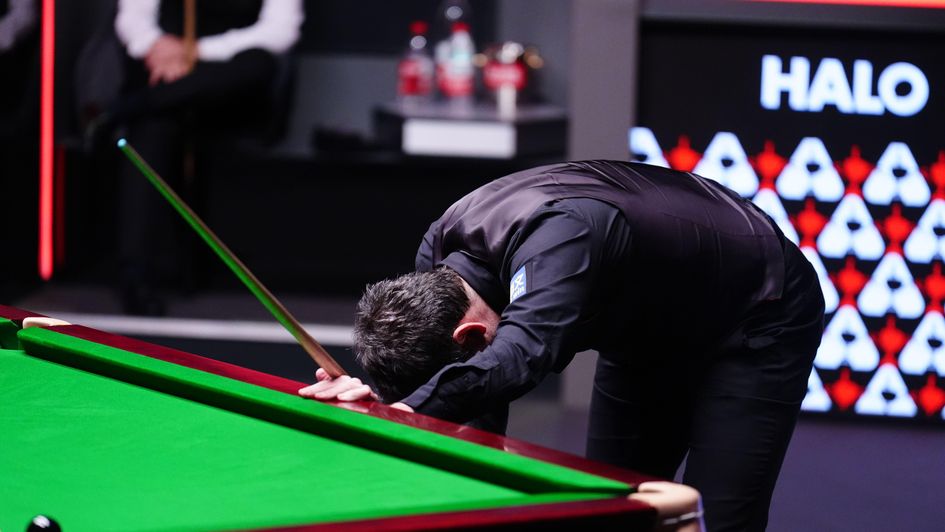 Ronnie O'Sullivan on his way to a heavy defeat at the Crucible