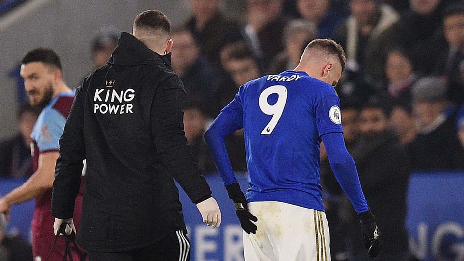 Jamie Vardy injured as Leicester beat west Ham 4-1 in the Premier League