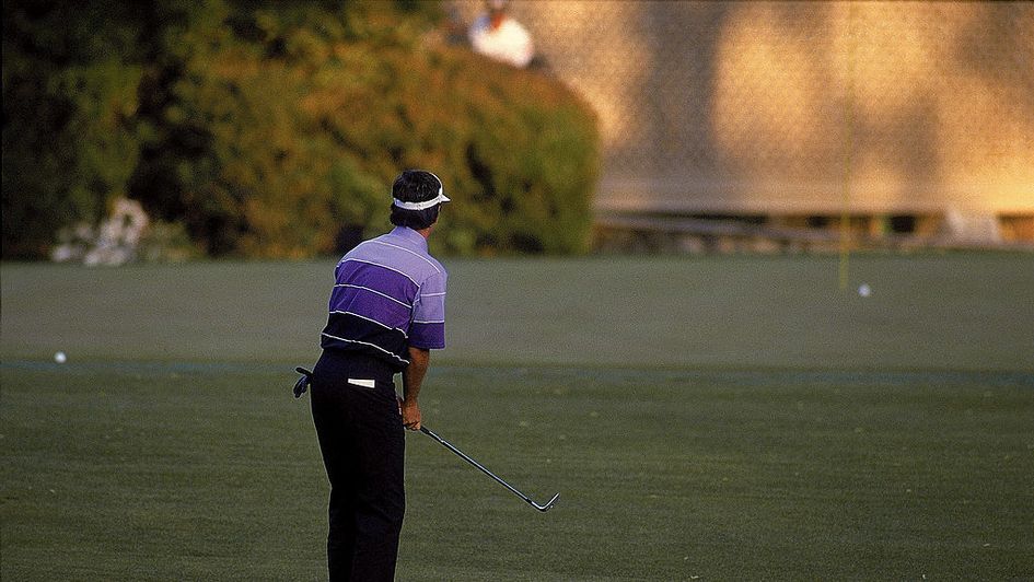 Larry Mize chips in to win the Masters