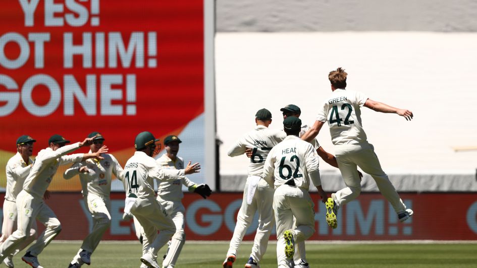 Australia celebrate retaining the Ashes