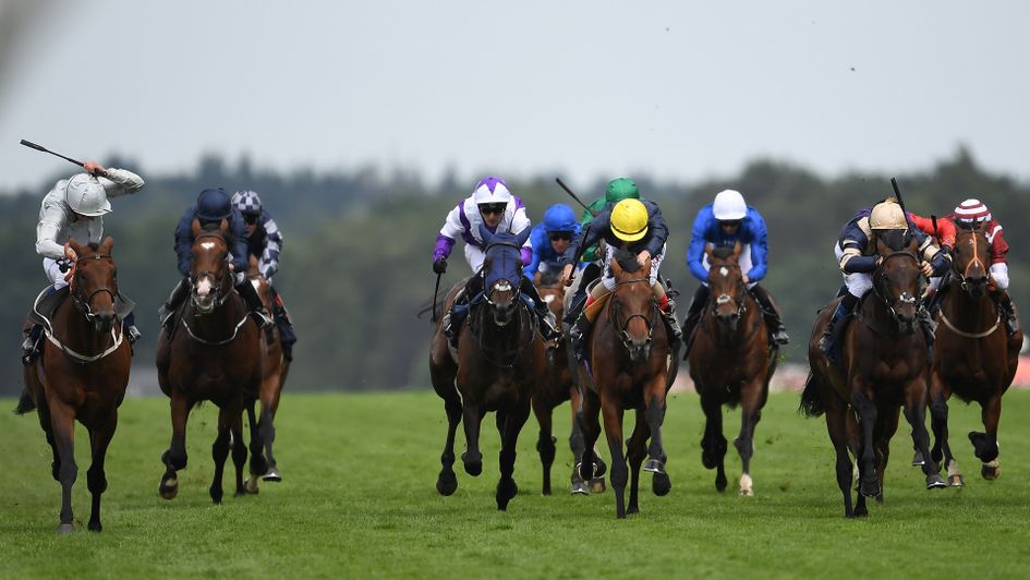Permian (l) leads the field in the King Edward VII Stakes