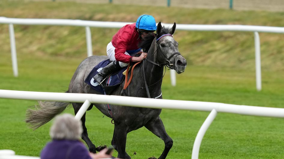 Cloudy Dream in action