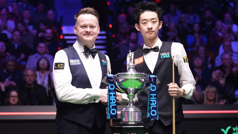 Shaun Murphy and Wu Yize before the World Championship final