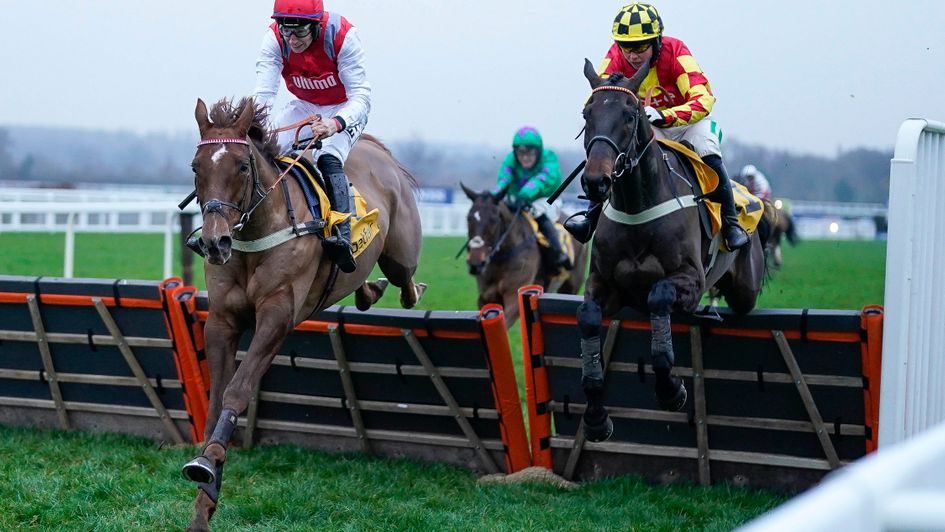 Tritonic (left) gets the better of Onemorefortheroad