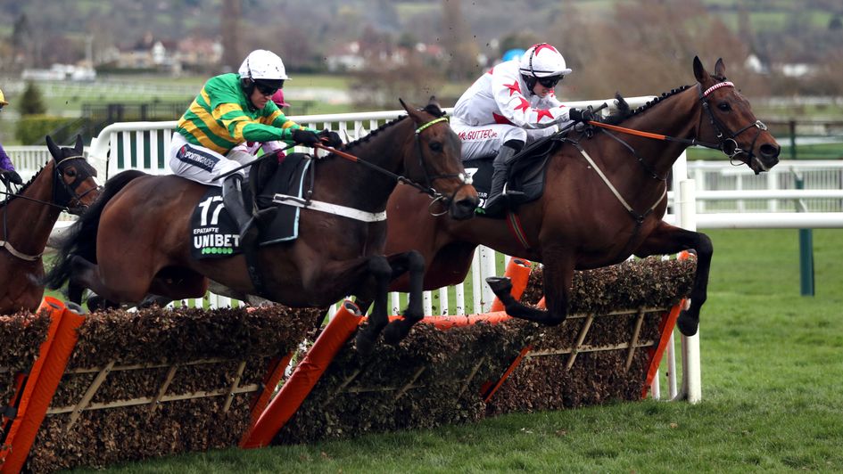 Epatante jumps past Darver Star at the last in the Champion