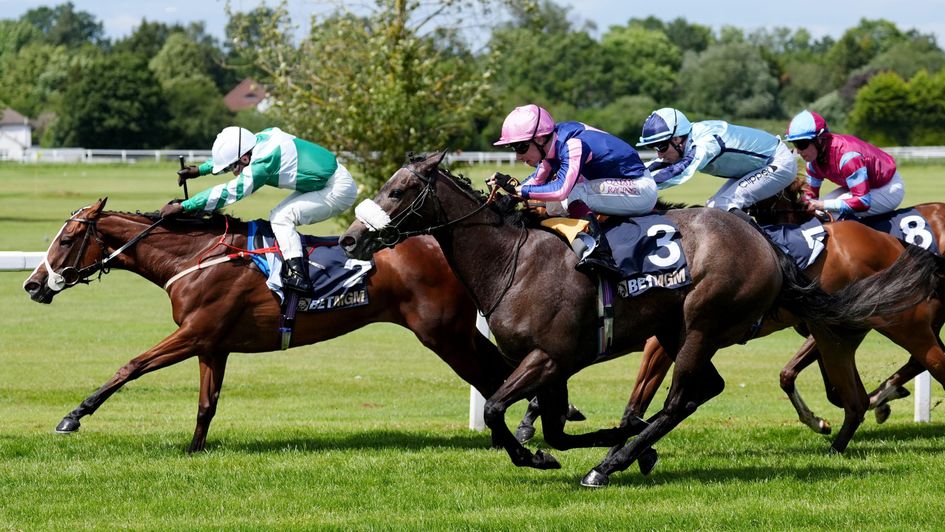 Adaay In Devon (green silks, left) wins the Scurry Stakes