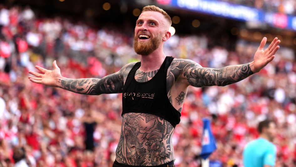 Striker Oli McBurnie sends Hull to Premier League
