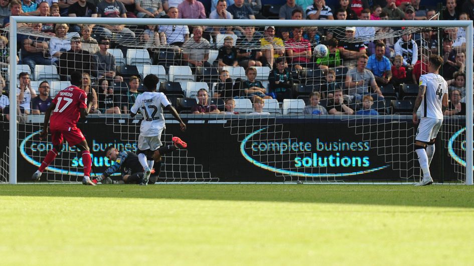 Alfa Semedo scores Nottingham Forest's winner against Swansea