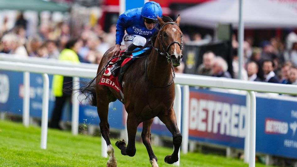 Maximized comes home in front under William Buick