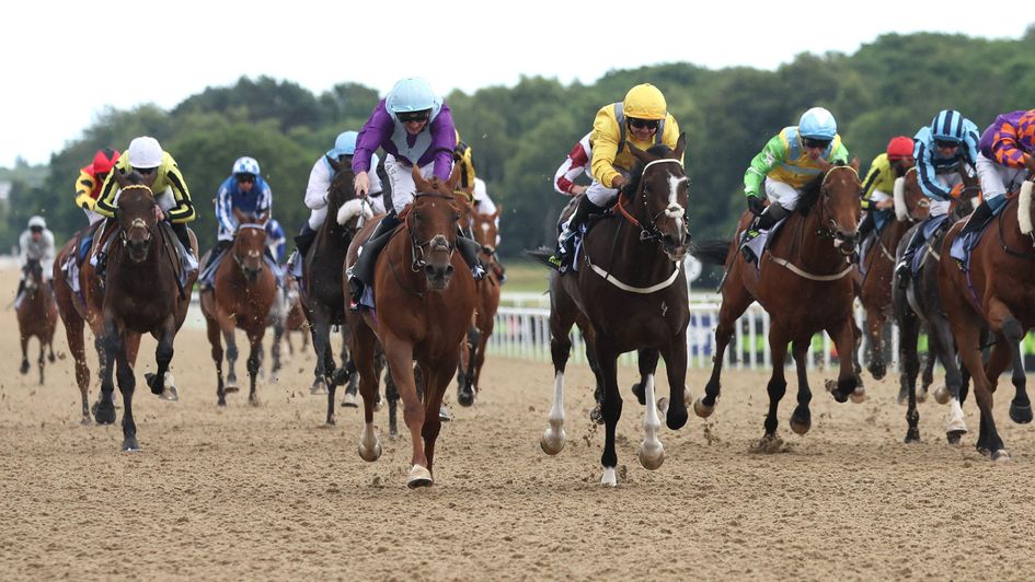 Spirit Mixer wins the Northumberland Plate
