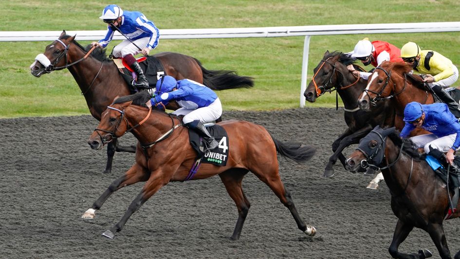 Mighty Gurkha wins at Kempton
