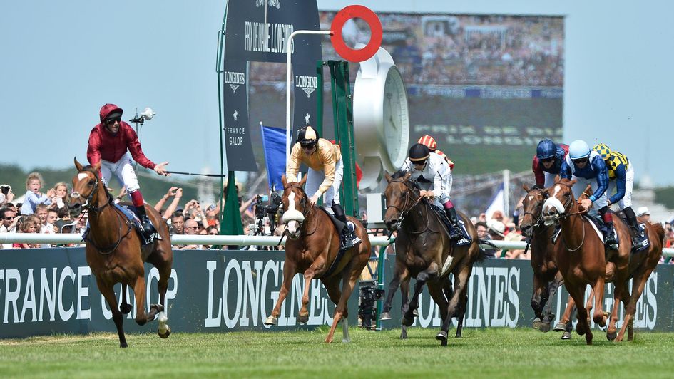 Star Of Seville wins the Prix de Diane