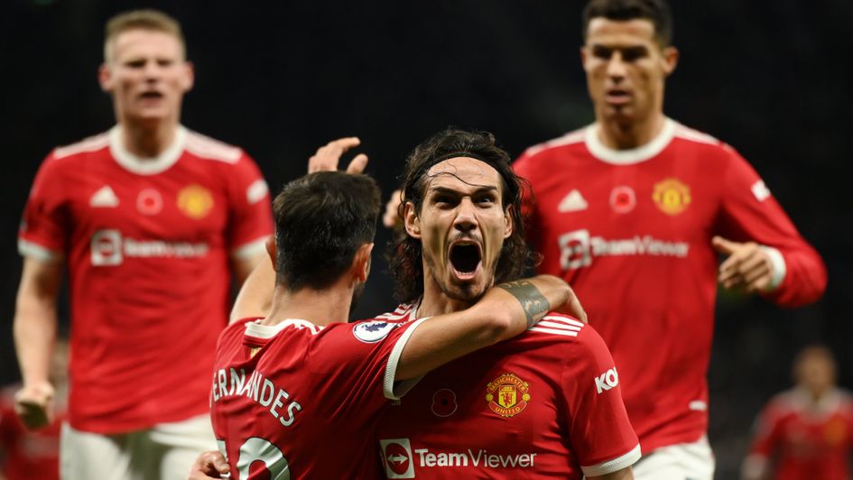 Edinson Cavani and Manchester United celebrate