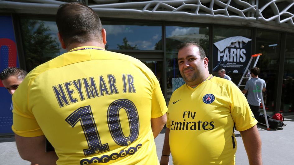 PSG fans with Neymar shirts