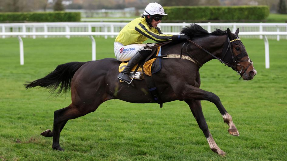 Burdett Road goes clear at Cheltenham