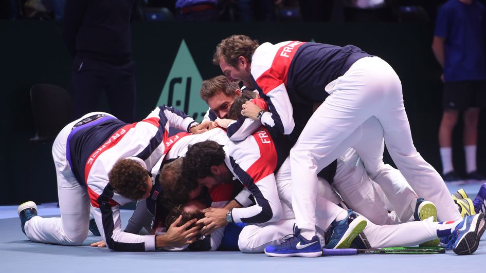 France celebrate their 10th Davis Cup tite