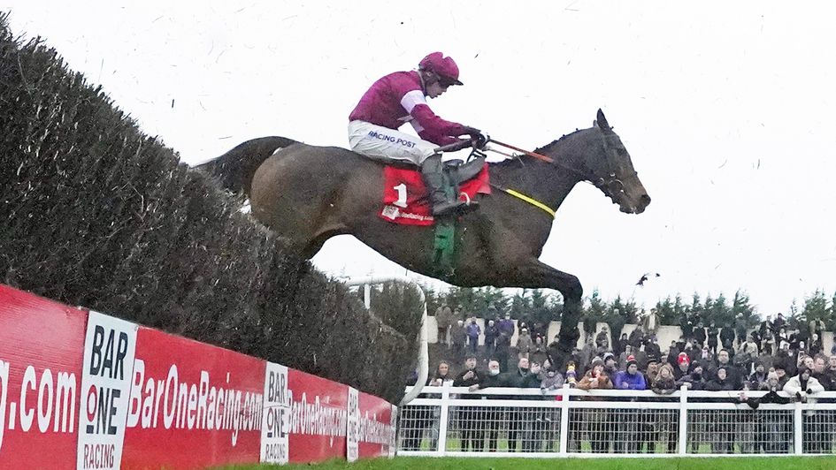 Beacon Edge on his way to victory in the Drinmore