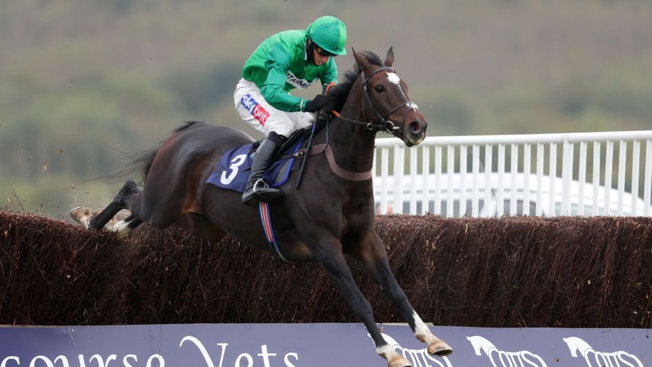 If The Cap Fits makes a winning chasing debut