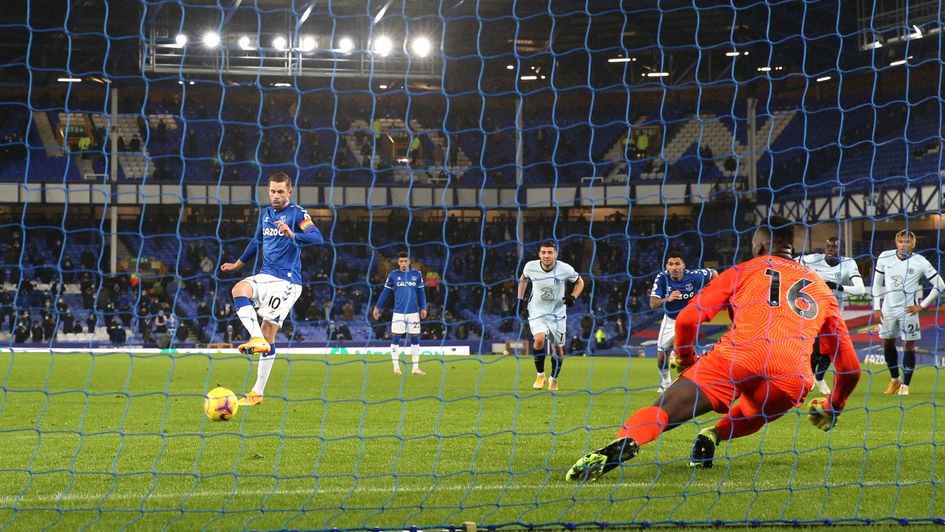 Gylfi Sigurdsson strokes home the penalty which earned Everton the points