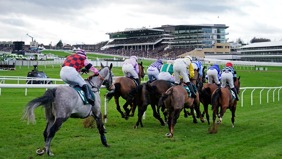Cormier (far right, red cap) on his way to Cheltenham victory