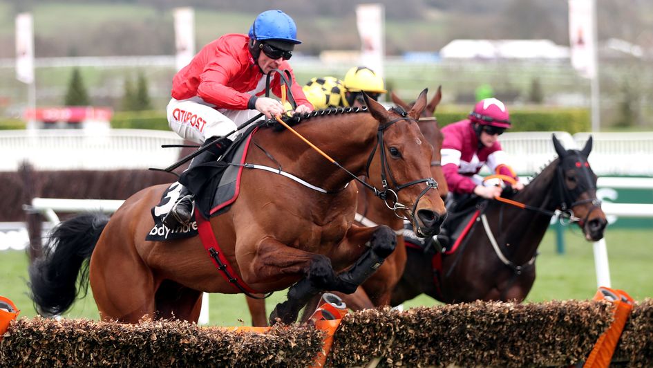 Envoi Allen leads over the last in the Ballymore