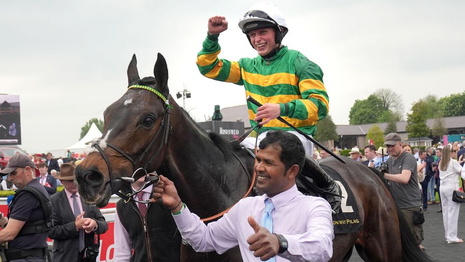 James Bowen celebrates after winning on Jeriko Du Reponet