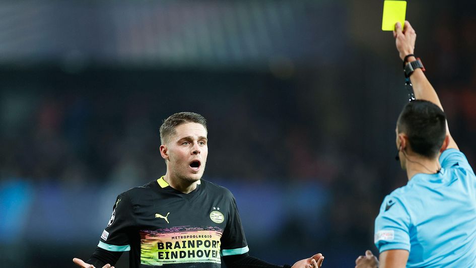 Joey Veerman is shown a card