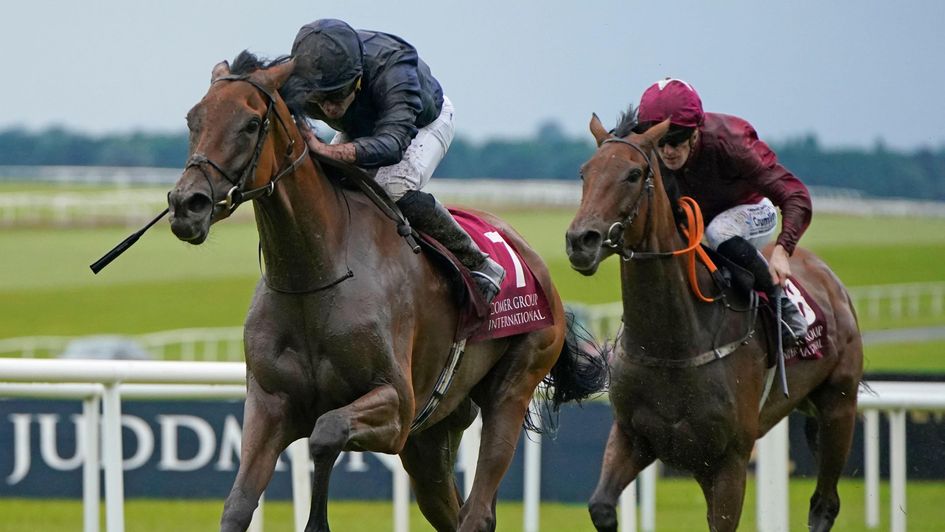 Emily Dickinson returns to winning ways