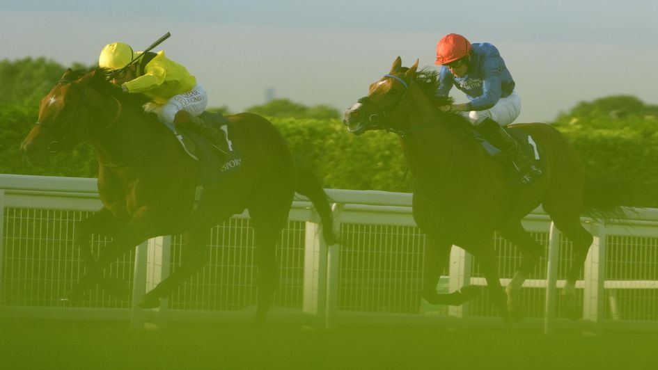 Ombundsman gives chase to Almaqam at Sandown