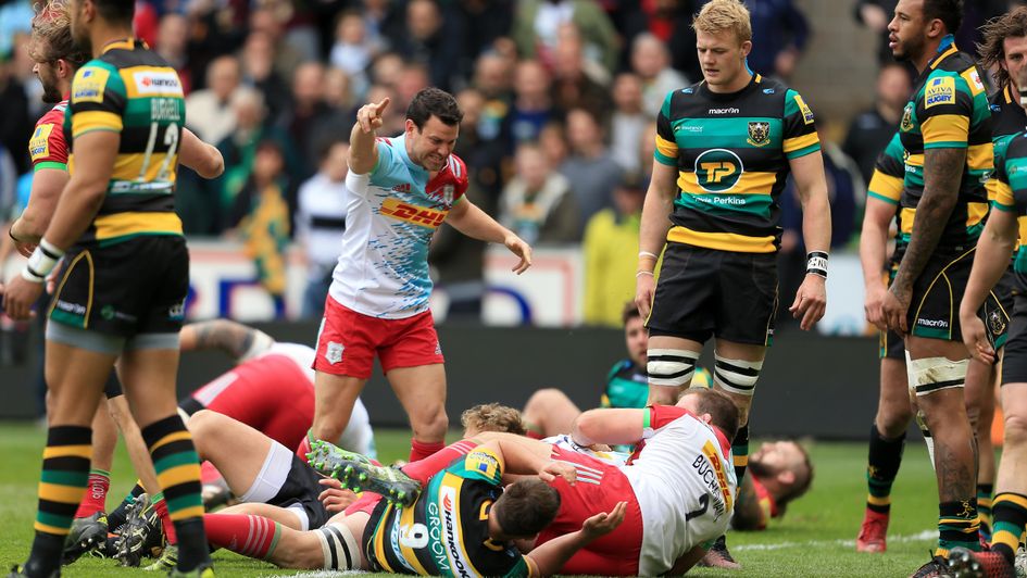 Quins celebrate Horwill's try