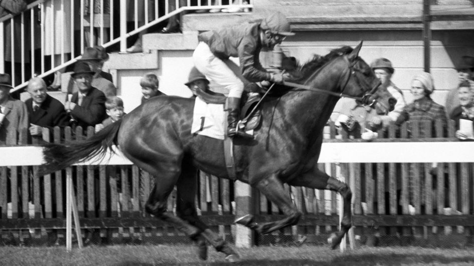 Brigadier Gerard wins the 2000 Guineas