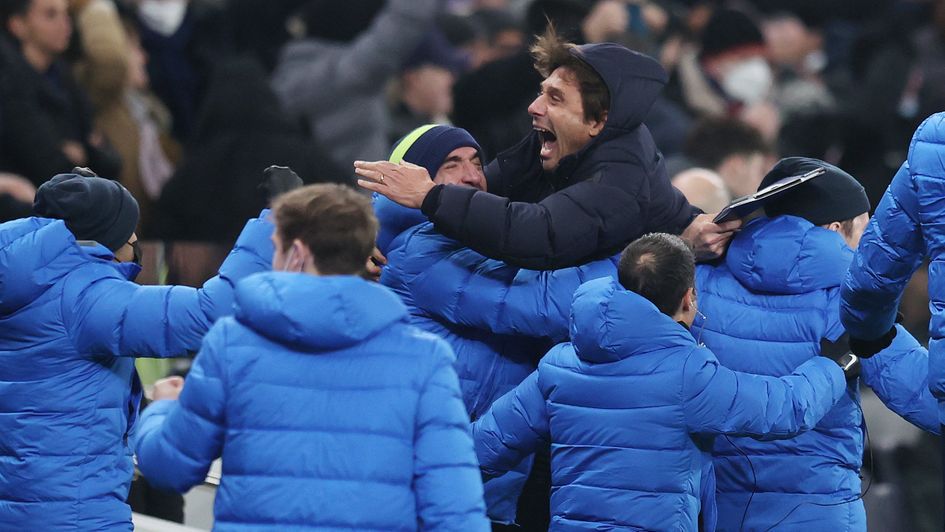 Antonio Conte celebrates Tottenham's equaliser