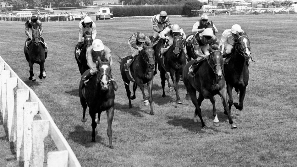Sadlers Wells wins the 1984 Coral Eclipse in black and white