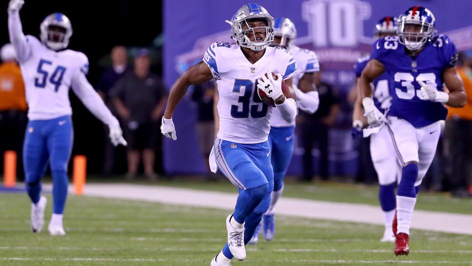 Jamal Agnew returns an 88 yard punt for a touchdown