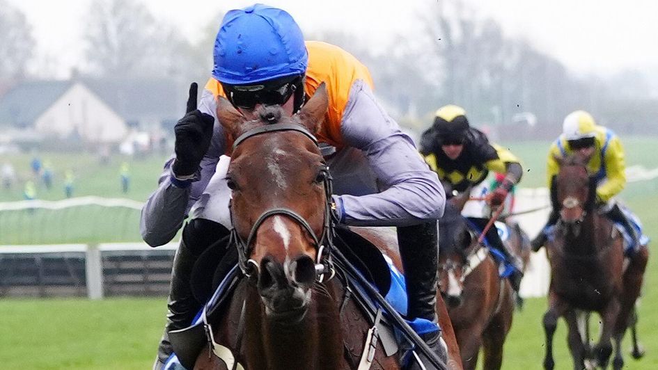 Harry Cobden wins the Scottish Grand National on Captain Cody