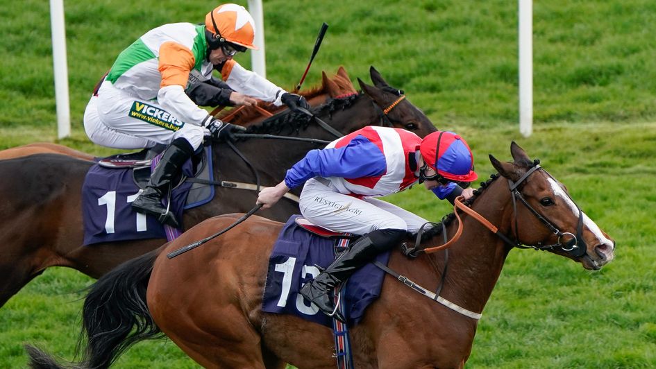 Harswell Duke battles to victory