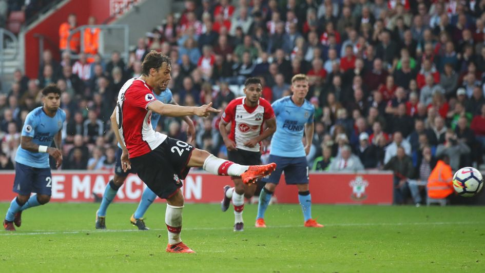 Manolo Gabbiadini scores from the penalty spot
