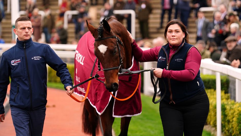 Tiger Roll parades at Aintree on Saturday