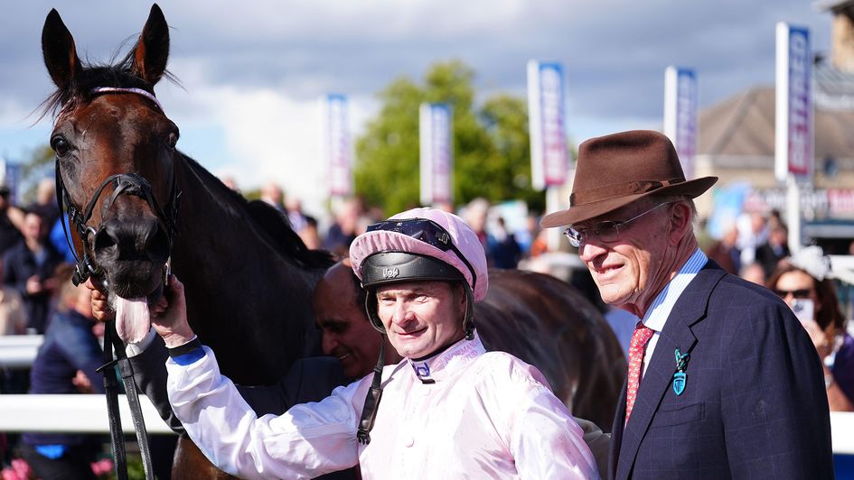Sweet William pictured with Robert Havlin and John Gosden